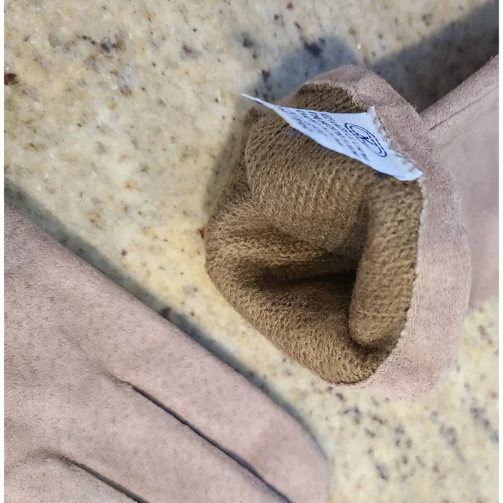 Vtg Fownes Womens Size M Tan Suede Knit Lined 9.5